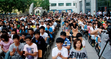 毕业汇演展风姿 放飞梦想迎未来—学院举办毕业生汇报演出系列活动 2013-7-4